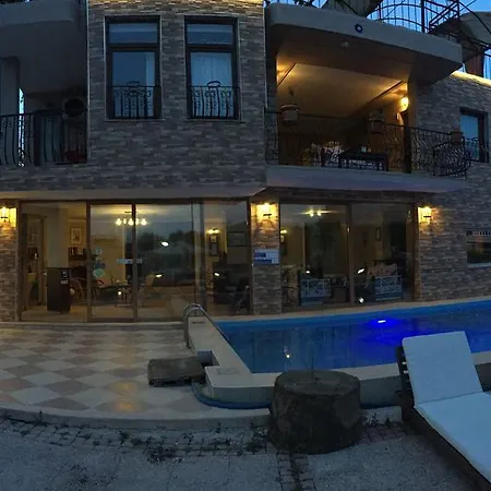 Palmyra ホテル 4*
